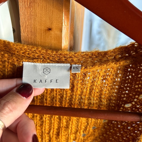 Mustard knit cardigan - Picture 2 of 4